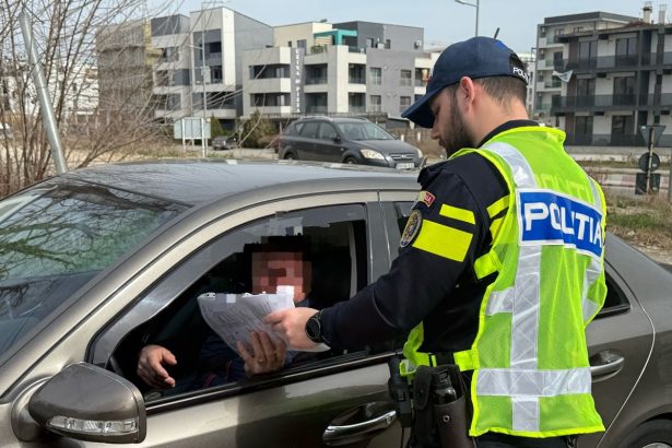 constanta soferi beti sau fara permise de conducere trasi pe dreapta de politistii de la rutiera 67dfeff857ec8