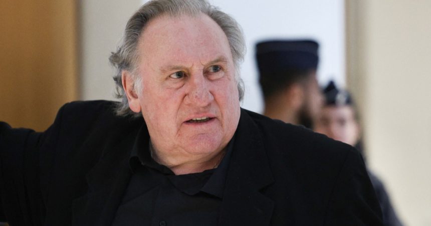 „Contest faptele”: Gerard Depardieu a negat în procesul său de la Paris că a „pipăit” femei în timpul filmărilor. Declarațiile sale despre MeToo. 1 contest faptele gerard depardieu a negat la procesul sau de la paris ca a pipait femei la filmari ce a spus despre metoo 67e3c77e2cf4c
