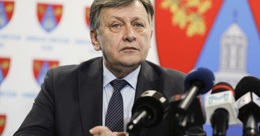 crin antonescu spune ca societatea romaneasca nu e dispusa sa accepte ca are statul si politicienii pe care ea insasi i a produs 67e661b48219e