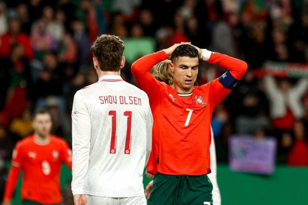 cristiano ronaldo facut praf in portugalia dupa ce a ratat un penalty cu danemarca scadalos lasa fotbalul 67e0892e7f1a7