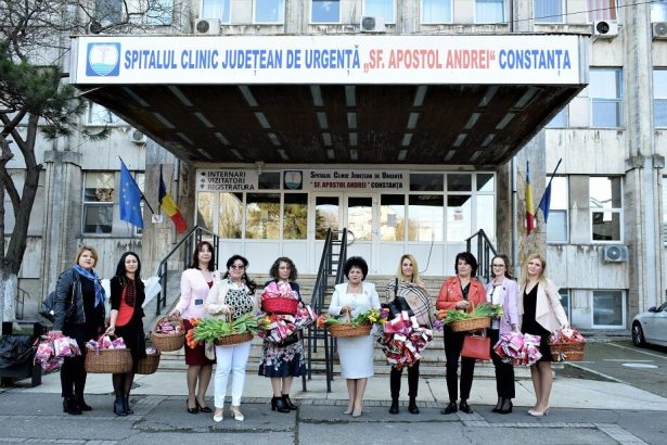 de 8 martie femeile social democrate oferta flori pacientelor si personalului medical din cadrul spitalului judetean constanta 67caf42dce8a8