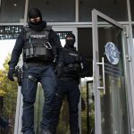 doi dintre barbatii anchetati de diicot pentru tradare au fost arestati preventiv ceilalti patru sunt anchetati sub control judiciar 67ca1c9b52f73