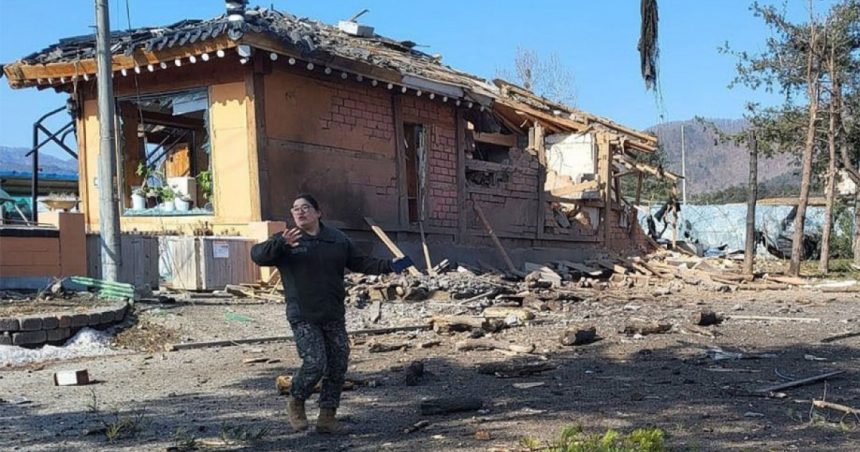 Doi piloți militari sud-coreeni acuzați de neglijență după bombardarea unui sat: detalii despre incident 1 doi piloti militari sud coreeni au fost acuzati de neglijenta dupa bombardarea unui sat cum s a produs incidentul 67d2b1615dae9