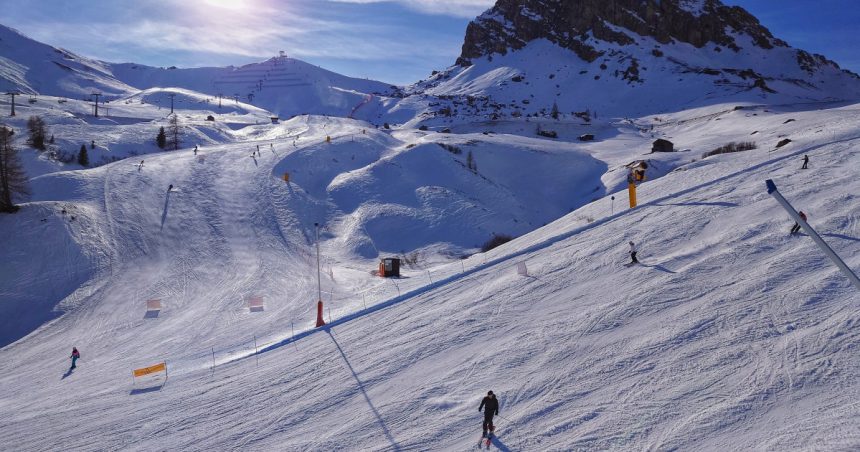 doi schiori au murit in urma unei avalanse in muntii dolomiti din italia 67d82536bd370