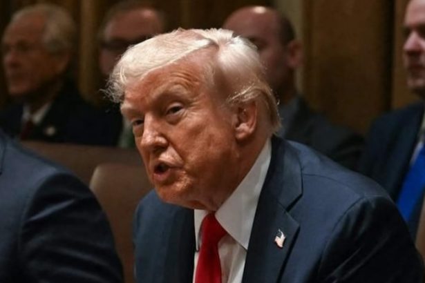 donald trump inchide europa libera si vocea americii 67d871bc7cd7a