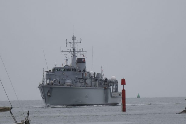 doua nave rusesti care au traversat canalul manecii au fost urmarite de marina britanica a monitorizat fiecare miscare 67c83e3c1fbd6
