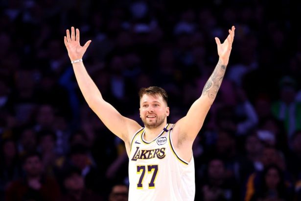 efectul doncic los angeles lakers a ajuns la a sasea victorie consecutiva 67c589676dd85