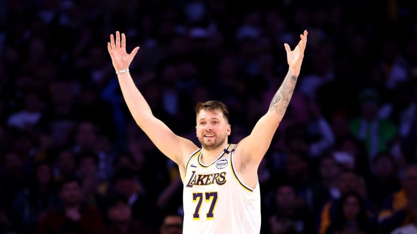 efectul doncic los angeles lakers a ajuns la a sasea victorie consecutiva 67c589676dd85