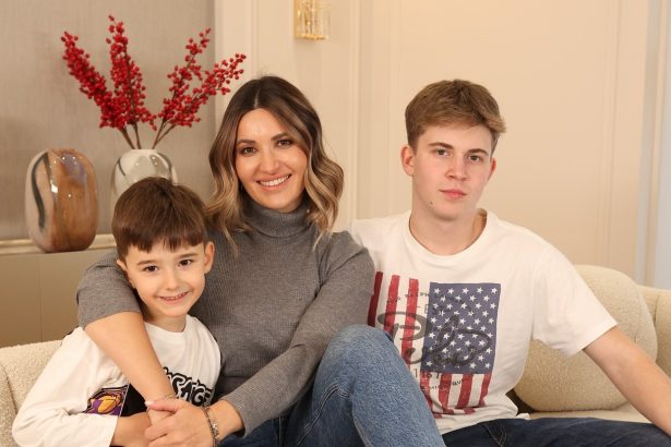 ela craciun aproape de epuizare ce se intampla in familia prezentatoarei tv este cu mult peste asteptarile mele 67c84425e829a