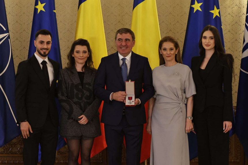 Elena Tănase, prima apariție după anunțul sarcinii. Gestul făcut față de socrul Gheorghe Hagi, după decorarea acestuia 1 elena tanase prima aparitie dupa ce s a aflat ca e insarcinata gestul facut fata de socrul gheorghe hagi dupa ce acesta a fost decorat 67d16cfc8f932