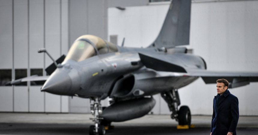Emmanuel Macron: Armata franceză „va spori și accelera” comenzile de avioane multirol Rafale 1 emmanuel macron armata franceza va spori si accelera comenzile de noi avioane multirol rafale 67d9a0fa755fc