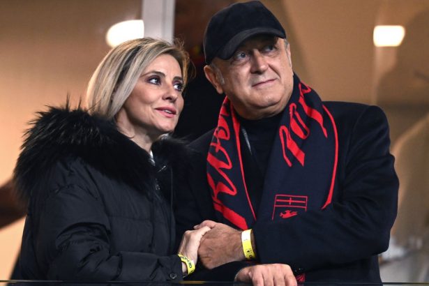 exclusiv diana sucu sotie de patron de club si mama de fotbalist andrei are contract e jucator in toata regula 67c74b6440fd1