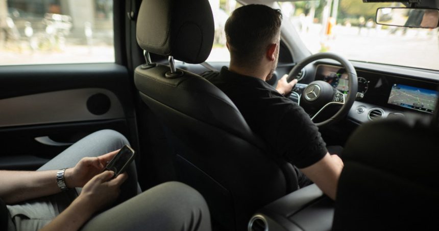 Tanczos Barna: ANAF a descoperit o fraudă de 15 milioane de euro la firme de ride-sharing. O să le prindă pe toate. 1 exclusiv tanczos barna anaf a descoperit o frauda de 15 milioane de euro la firme de ride sharing o sa le prinda pe toate 67e247d2dbfe1