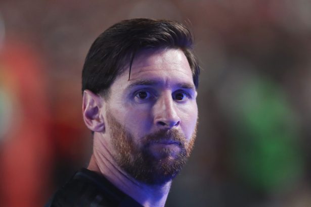 fanii au cumparat toate biletele ca sa l vada pe messi dar argentinianul nu vine ce decizie a luat clubul 67c4262de2b4c