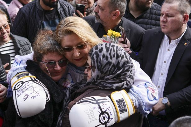 federatia romana de box dezminte ca diana sosoaca a fost numita presedinte de onoare 67d403493a735
