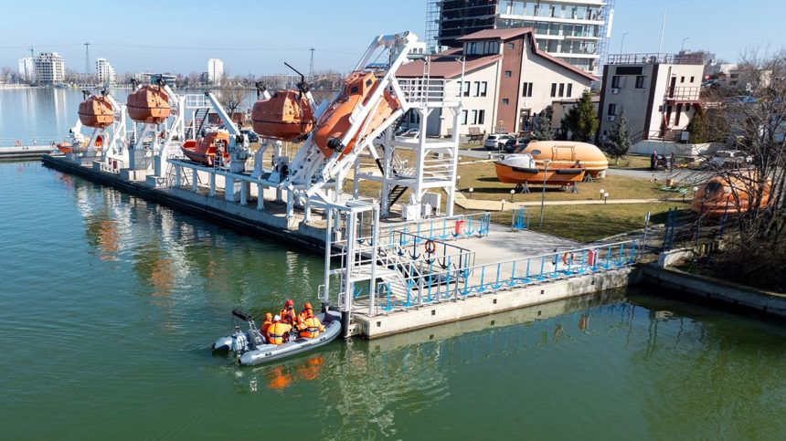 foto ceronav a crescut numarul de cursuri offshore ca urmare a serviciilor de calitate oferite 67cabf60abca9