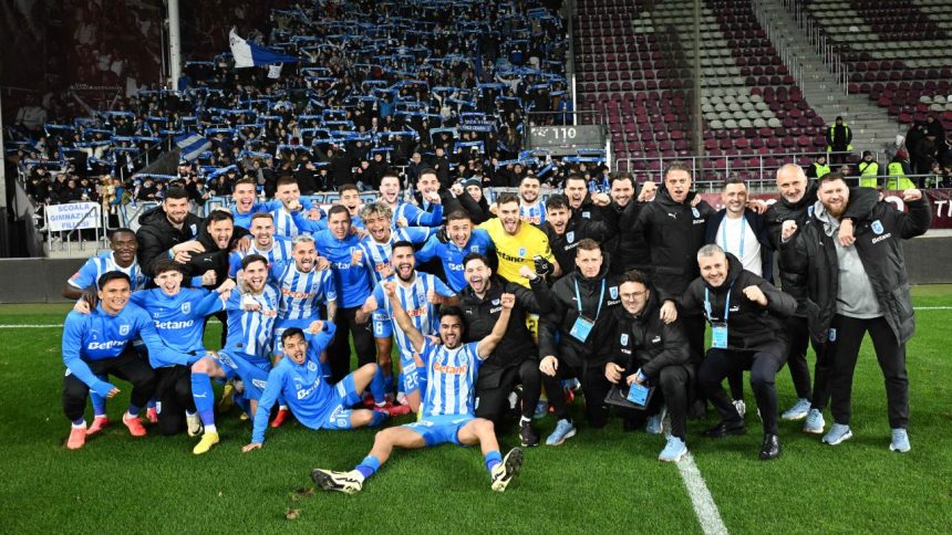 foto cum a fost surprins gjoko zajkov dupa ce alex mitrita a marcat golul victoriei in rapid universitatea craiova 1 2 67e91e760cd1b