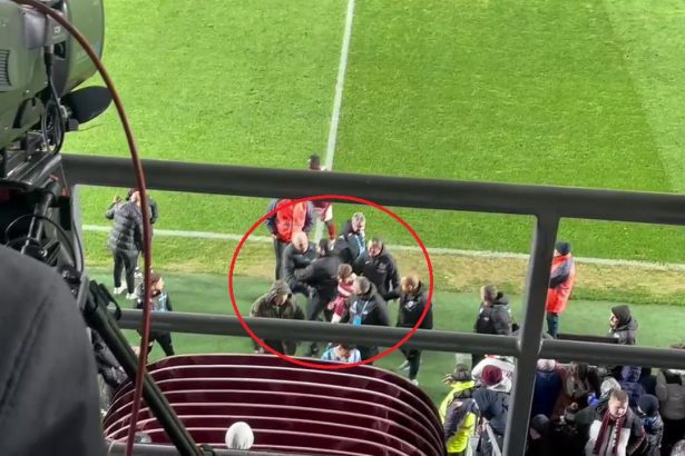 foto marius sumudica a erupt la pauza meciului rapid craiova a sarit la un membru din staff ul oltenilor 67e847edcec07