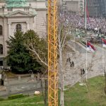 foto opozitia sarba a publicat imagini cu o masina a politiei care avea amplasat un presupus tun sonic pe capota in timpul protestelor 67dbe154debba
