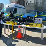 Polițiștii din Constanța, întâlnire în Piața Ovidiu cu tinerii aspiranți la o carieră în poliție 2 foto politistii din constanta intalnire in piata ovidiu cu micii aspiranti la o cariera cu epoleti 67deebdc4c9b3