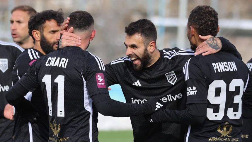 foto si video goncalo gregorio perfeito fostul atacant al lui dinamo a dat 10 goluri in ultimele 5 meciuri si este golgheterul campionatului 67c577d0e3b76