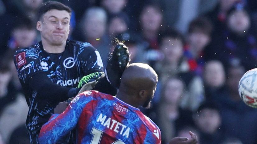 Intrare criminală în Crystal Palace - Millwall din FA Cup! Golgheterul Jean-Philippe Mateta a avut nevoie de 25 de puncte de sutură. 1 foto si video intrare criminala in crystal palace millwall din fa cup golgheterul jean philippe mateta a avut nevoie de 25 de puncte de sutura 67c429d63474d