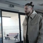 foto si video surpriza inainte de romania bosnia radu dragusin a aparut in cantonamentul tricolorilor 67dc1d13ac377