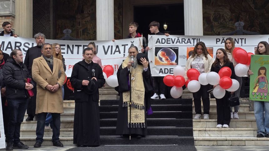 A început Marșul pentru Viață în Constanța: ÎPS Teodosie s-a alăturat evenimentului 1 foto video a inceput marsul pentru viata in constanta ips teodosie s a alaturat evenimentului 67e7e00bdb01d