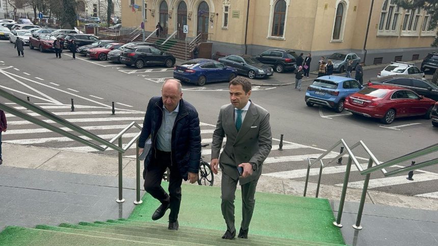 foto video primarul cristian radu a ajuns la tribunalul constanta nici de data aceasta edilul nu a vrut sa dea declaratii 67e3c86d3d27f