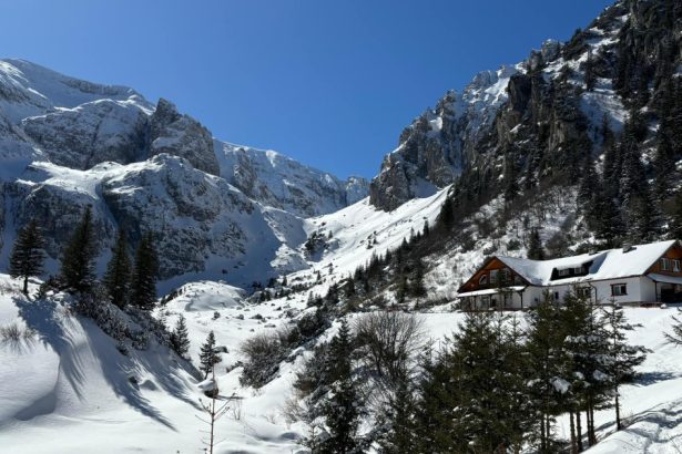 galerie foto atentionare salvamont avalansa in muntii bucegi turistii sunt sfatuiti sa evite traseele montane 67c82cb9416ea