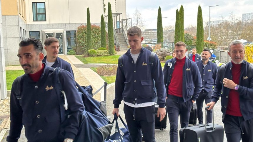 Campioana României a ajuns în Franța! Imagini cu jucătorii FCSB în Lyon 1 galerie foto campioana romaniei a ajuns in franta imagini cu jucatorii lui fcsb din lyon 67d189fea2773