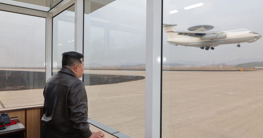 galerie foto kim jong un a supravegheat testarea unor noi drone explozive vor fi folosite pentru misiuni tactice de atac 67e50a44ad627