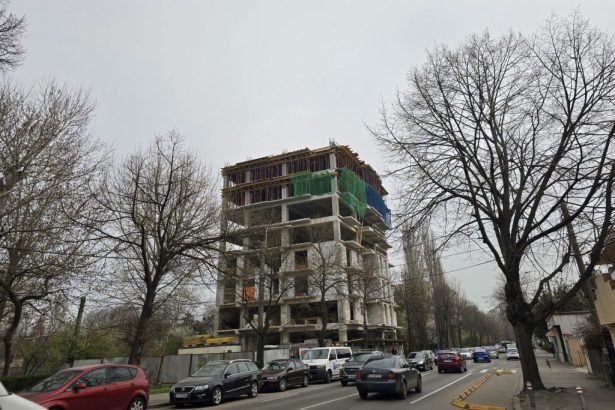 galerie foto lucrarile la blocul din abator al omului de afaceri tanase bela au fost reluate proiectul a creat dispute in spatiul public 67e6781d17ae4