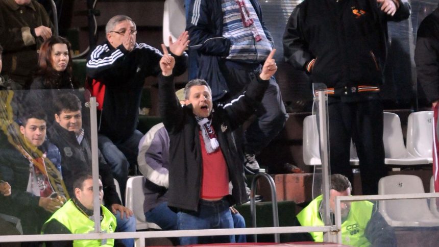 galerie foto marius sumudica implineste 54 de ani poze de colectie declaratii tari nu o sa antrenez niciodata fc star biscuiti 67c6dae45c1f1