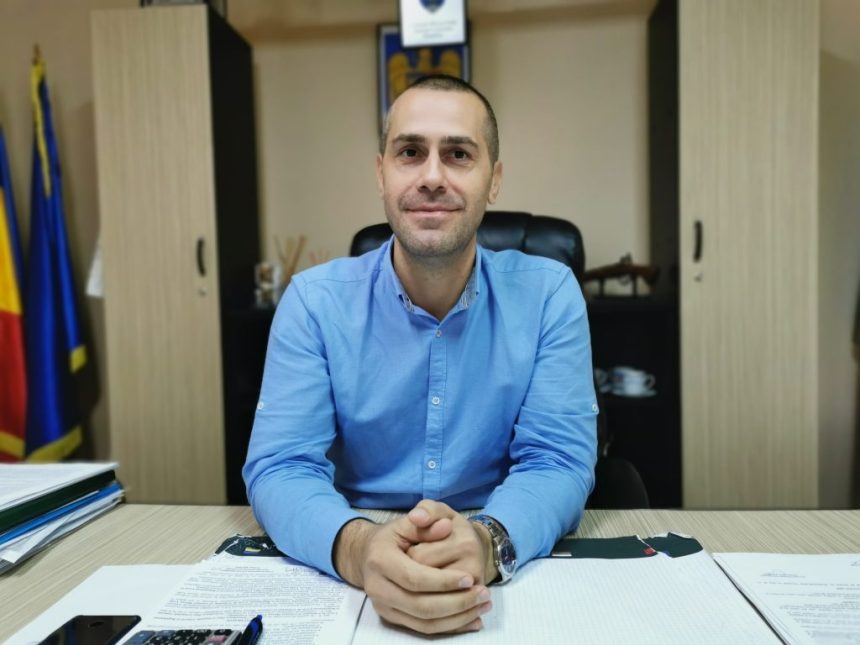 George Ionașcu, primarul din Mircea Vodă, discută despre proiectele de modernizare a comunei și îmbunătățirea calității vieții. 1 george ionascu primarul din mircea voda despre proiectele pentru modernizarea comunei si cresterea calitatii vietii 67e1f064bca38