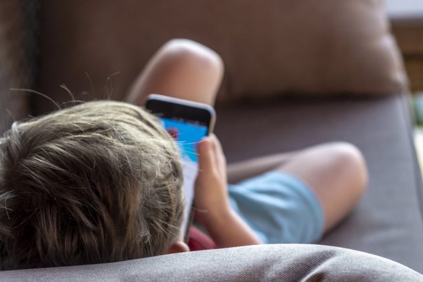 grecia restrictioneaza accesul minorilor la platforme online se lanseaza aplicatia kids wallet gestionata de guvern 67d4309f4682c