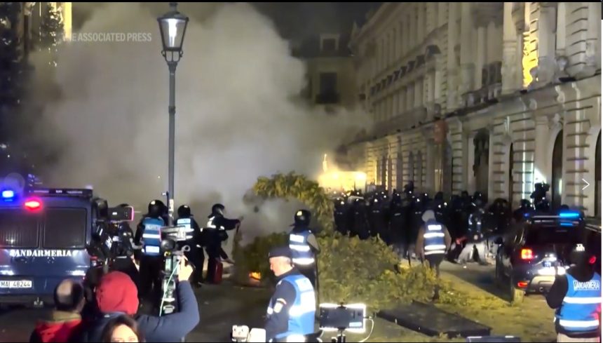 Haos în capitala României, conform presei americane, după respingerea candidaturii lui Călin Georgescu și protestele de aseară. 1 haos in capitala romaniei scrie presa americana dupa respingerea candidaturii lui calin georgescu si protestele de seara trecuta 67ce90b16673b