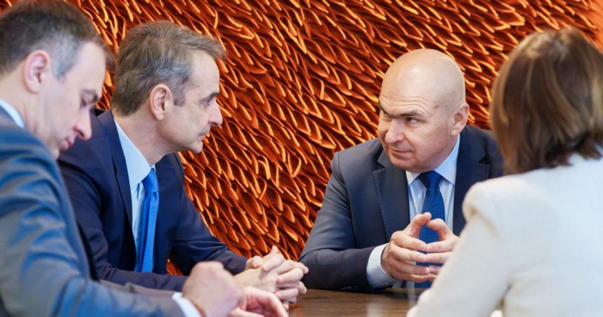 Ilie Bolojan, întâlnire cu premierul Greciei la Bruxelles pentru discutarea îmbunătățirii interconectivității energetice 1 ilie bolojan intalnire cu premierul greciei la bruxelles au discutat imbunatatirea interconectivitatii energetice 67dbed33ed647