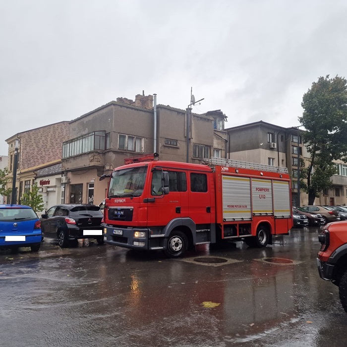 incendiu in viile noi flacarile au cuprins o baraca intervin pompierii 67d29a618cced