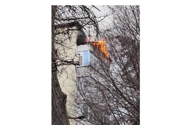 incendiu la un bloc din tomis nord pompierii intervin cu patru autospeciale de stingere autoplatforma si autospeciala pentru victime multiple 67c3040ecb6cf