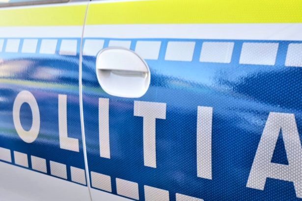 jaf la o sala de jocuri de noroc din alba iulia hotul a plecat cu peste 30 000 de lei dupa ce l a amenintat pe vanzator 67c3504fb5dee