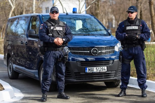 jandarmeria romana dezminte informatiile privind prezentata unor politisti sub acoperire la protestul din piata victoriei 67cf20e0215b8
