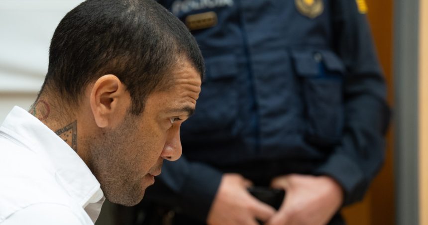 justitia spaniola anuleaza condamnarea pentru viol in cazul lui dani alves fost fotbalist la barcelona 67e68d6d61359