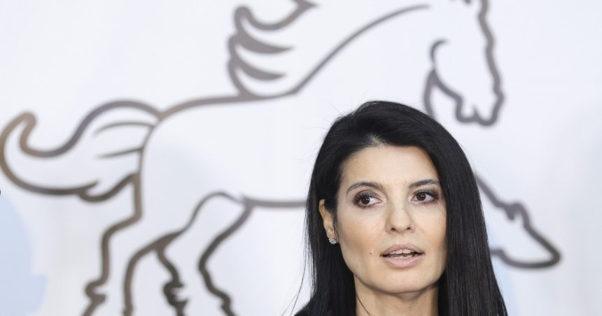 Lavinia Șandru candidează pentru Cotroceni din partea PUSL: „Sunt candidata României reale” 1 lavinia sandru intra in competitia pentru cotroceni din partea pusl sunt candidata romaniei reale 67d473972a9e4