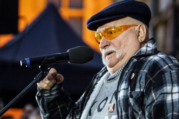 lech walesa scrisoare cu dezgust catre donald trump cearta din biroul oval ne a amintit de interogatoriile securitatii 67c5b40a0d035