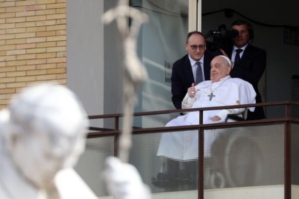 medicul care l a tratat pe papa francisc spune ca echipa s a gandit sa suspende tratamentul ca el sa poata muri a trebuit sa alegem 67e2cd700cd98