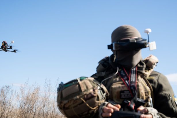 militarii ucraineni il sfideaza pe putin azi cel mai avansat tanc din lume nu rezista in fata unui pilot de drone chiar si mahmur 67e5311250267