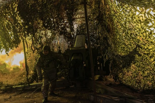 ministrii apararii din cinci tari europene se intalnesc miercuri la paris pentru a si coordona actiunea in sprijinul ucrainei 67caf6309f4de