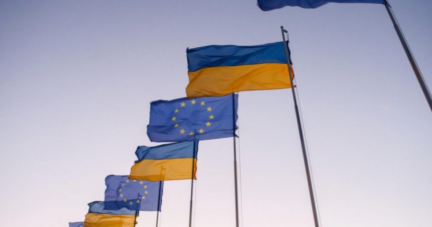 Miniștrii de externe ai UE discută planul de ajutor pentru Ucraina și țările ce trebuie să își crească sprijinul financiar. 1 ministrii de externe ai ue discuta despre planul de ajutor pentru ucraina ce tari vor trebui sa creasca sprijinul financiar 67d7df451f5d8