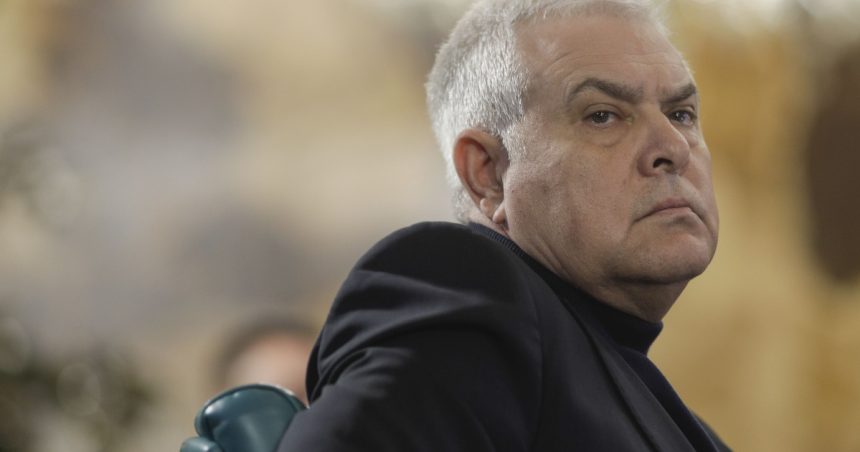 ministrul apararii prezinta scuze pentru ca i a trimis o scrisoare de felicitare generalului teodoru cercetat in dosarul de tradare 67c9b6d72dcae
